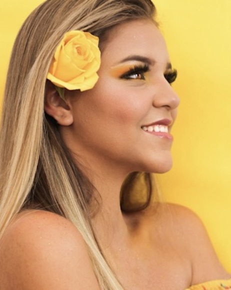 Meet your Posher, Tifani - Picture 1 of 1